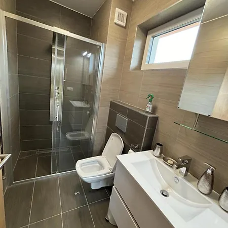 Apartmany U Plaze Lipna - Male Lipno Cerna v Posumavi Exterior photo